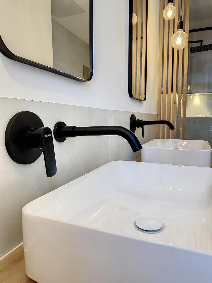 Appartchic - Appartement Standing - Plein Centre & Parking Prive Créon 외부 사진