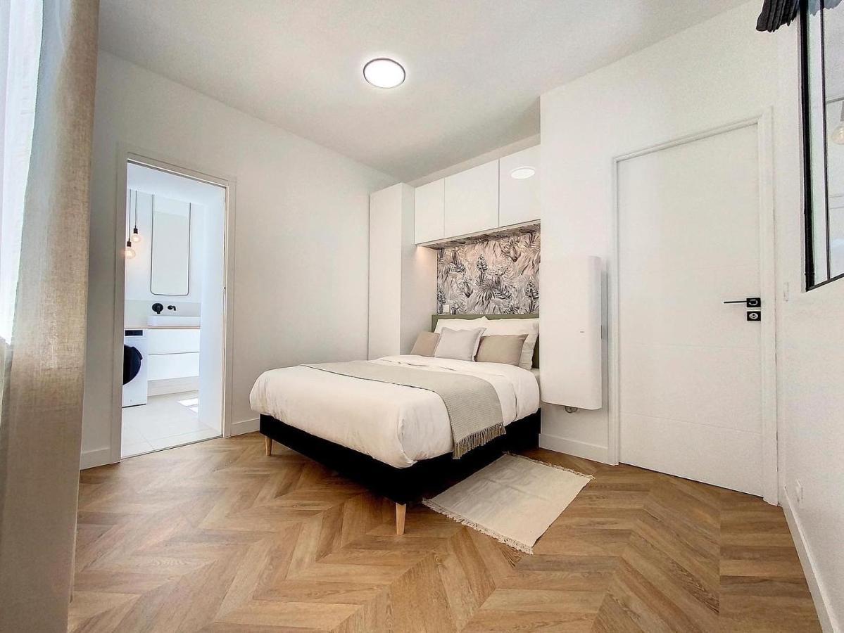 Appartchic - Appartement Standing - Plein Centre & Parking Prive Créon 외부 사진